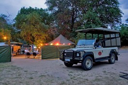 Safari vehicle 