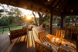Private River Lodge dining 