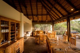 River Lodge Safari dining room 