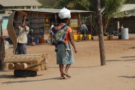 Inhambane market  by F Mira