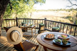 Sabi Sands lodge lunch 