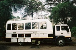 Safari truck 