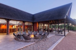 Namibia Safari Lodge setting 