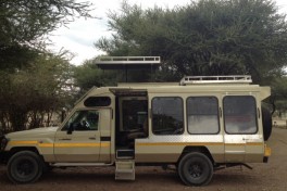Tanzania Lodge Safari vehicle 