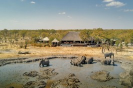 Zimbabwe safari lodge 
