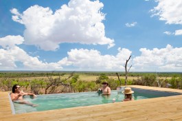Budget Zimbabwe safari lodge 