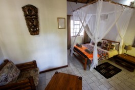 Kruger Backpackers Lodge Tour room 
