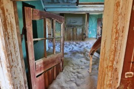 Kolmanskop, Namibia Safari 
