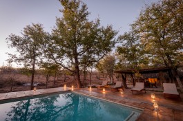 Safari Lodge pool 