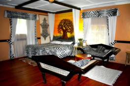 Lake Nakuru safari lodge 