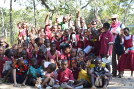 Dzalanyama school kids 