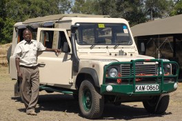 Guide & 4x4 safari vehicle 