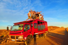 Safari truck 