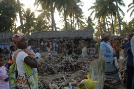 Inhambane market, Mozambique holiday  by F Mira