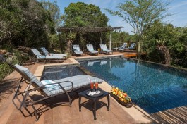 Kariega lodge pool 