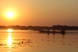 Mekoro sunset, Delta & Victoria Falls Safari 