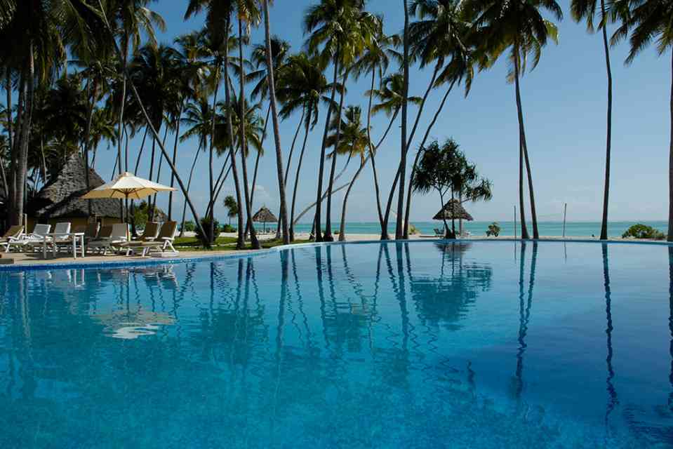 Zanzibar Honeymoon - Beach Resort pool