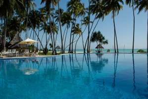 Zanzibar Honeymoon - Beach Resort pool