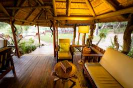 Lodge lounge 