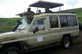 Custom-made 4x4 Safari Vehicle 