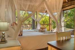 Greater Kruger lodge room 