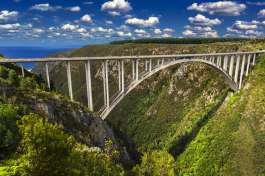 Bloukrans Bridge Tsitsikama Garden Route  