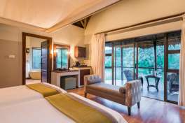 Ivory Tree Lodge accomodation in Pilanesberg 