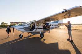 Fixed wing aircraft for lodge transfers 