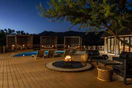 Swiming Pool and Deck at Kingsley Lodge 