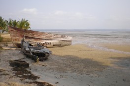 Boat on beach  by afronie