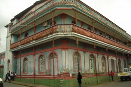 Inhambane building  by Johanne Worsaae