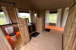 Central Serengeti Camp Bathroom 