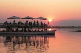 Sunset boat cruise in Chobe 