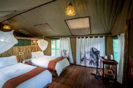 Nata luxury tent-interior 