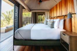 Khwai accommodation room  by anthonyvanstratum