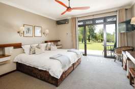 Ilala lodge standard-room-bedroom 
