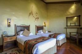 Ngorongoro Accommodation - twin bed 