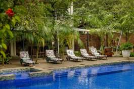 Kasambabezi pool area 