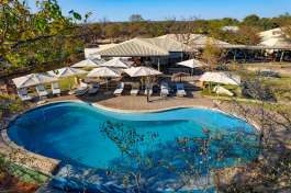 Insika lodge vic falls - pool area 