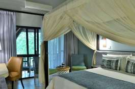 Cresta Mowana room interior 