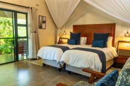 Kasambabezi room interior 