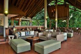 Cresta Mowana lounge and bar  