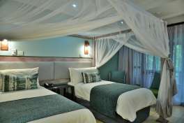Cresta Mowana room interior 