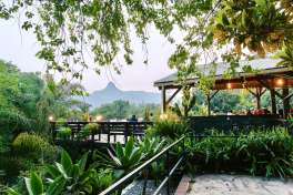 Mantenga lodge restaurant deck and view 
