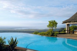 Lake Manyara lodge, Tanzania Safari 